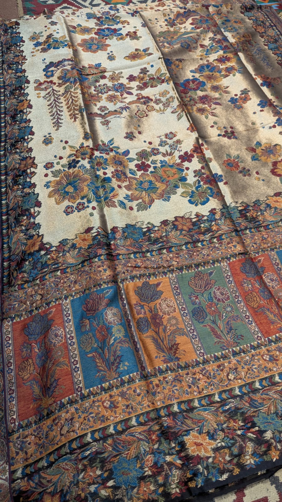 Kani Silk - Moonlight shawl